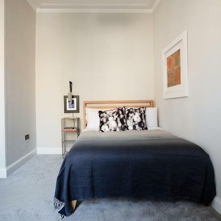 Holyrood Park City Centre Apartment Edinburg Exteriör bild